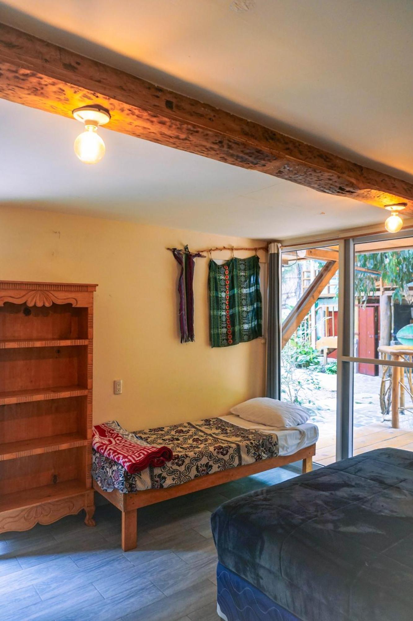 Ati Hostel & Beach Club サン・マルコス・ラ・ラグナ エクステリア 写真